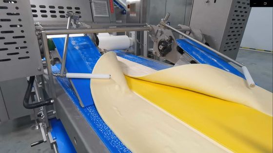 주문 마가린 충전물 반죽 Laminator 기계는 자동 뚱뚱한 먹이는 체계를 가진 모터를 꿰맵니다 온라인 제조